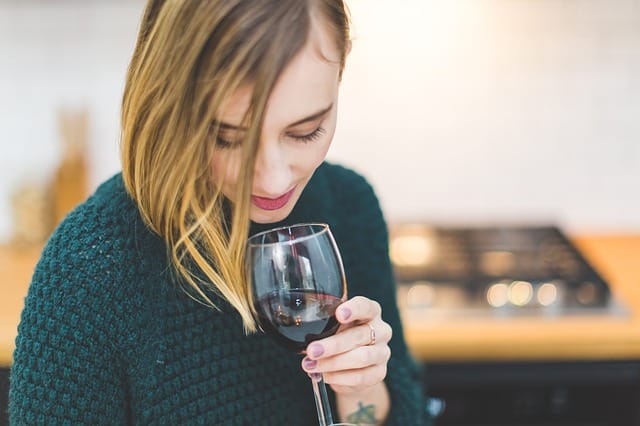 13 Raisons Intelligentes de Boire du Vin Chaque Soir 