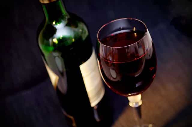 Vaut il mieux boire du vin rouge avant ou après le repas 